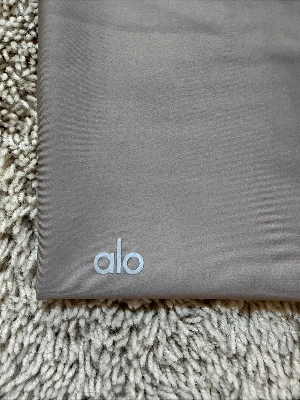 ALO Yoga High-Waist Leggings in Taupe